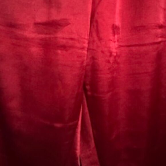 Pijama Satinada Borgoña de 2 Piezas (Burgundy Satin Pajama Set – 2 Piece) - Picture 11 of 16